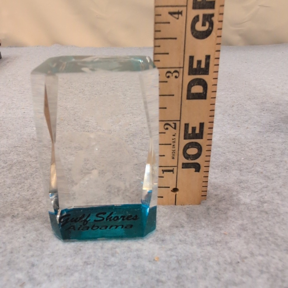 Gulf Shores Alabama Sea Turtle 3D Laser Etched Glass Paperweight Teal Base - Picture 4 of 4
